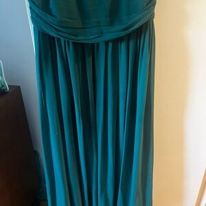 Elegant Forest Green Evening Gown